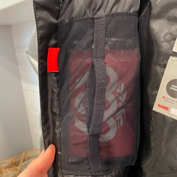 SOLD!! 686 x NASA Boys Shazam Insulated One Piece Snowsuit Silver BNWT Size XS - Picture 11 of 15